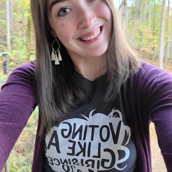 Meet your Posher, Shani - Picture 1 of 1